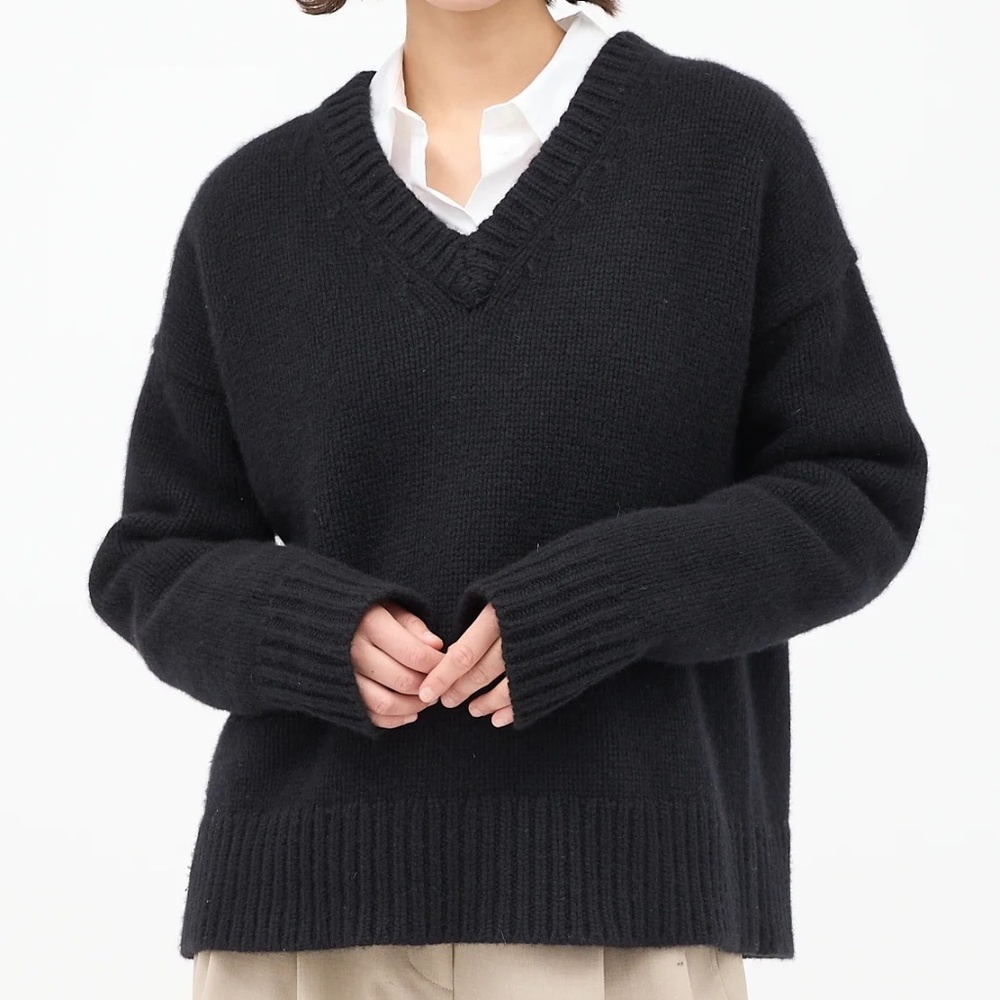 THE ROW Davion Black XS V-Neck Sweater